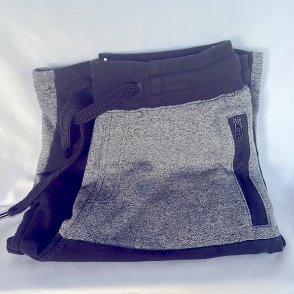 CSG Champs Sports Gently Worn Gear Men’s Fleece Shorts Size M Gray/Black - Picture 7 of 10